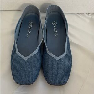 VIVAIA Women's Classic Blue Flats